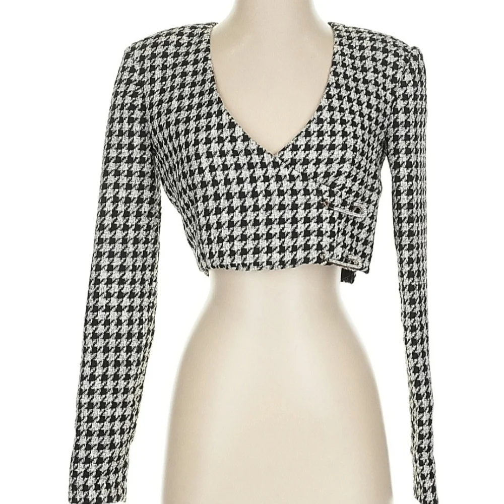 Zara Black And White Houndstooth Cropped Blazer - Picture 6 of 9